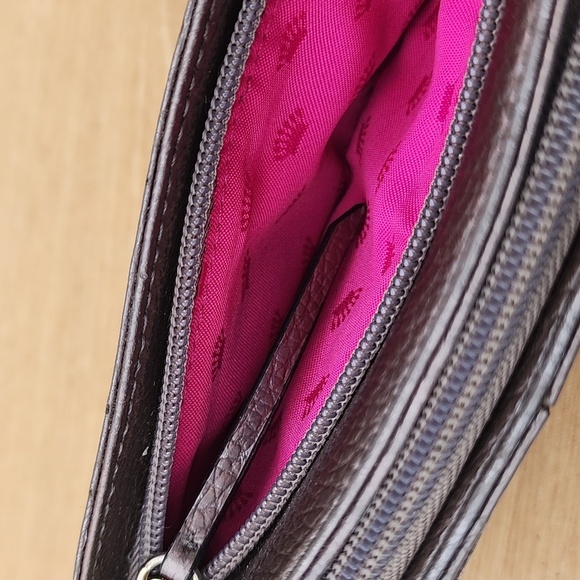 Juicy Couture Iridescent Convertible Purse Wallet - Picture 10 of 15